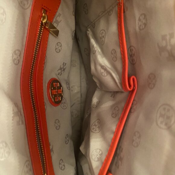 TORY BURCH Robinson Dome Meghan Maven Saffiano Leather SATCHEL Crossbody - Picture 4 of 9